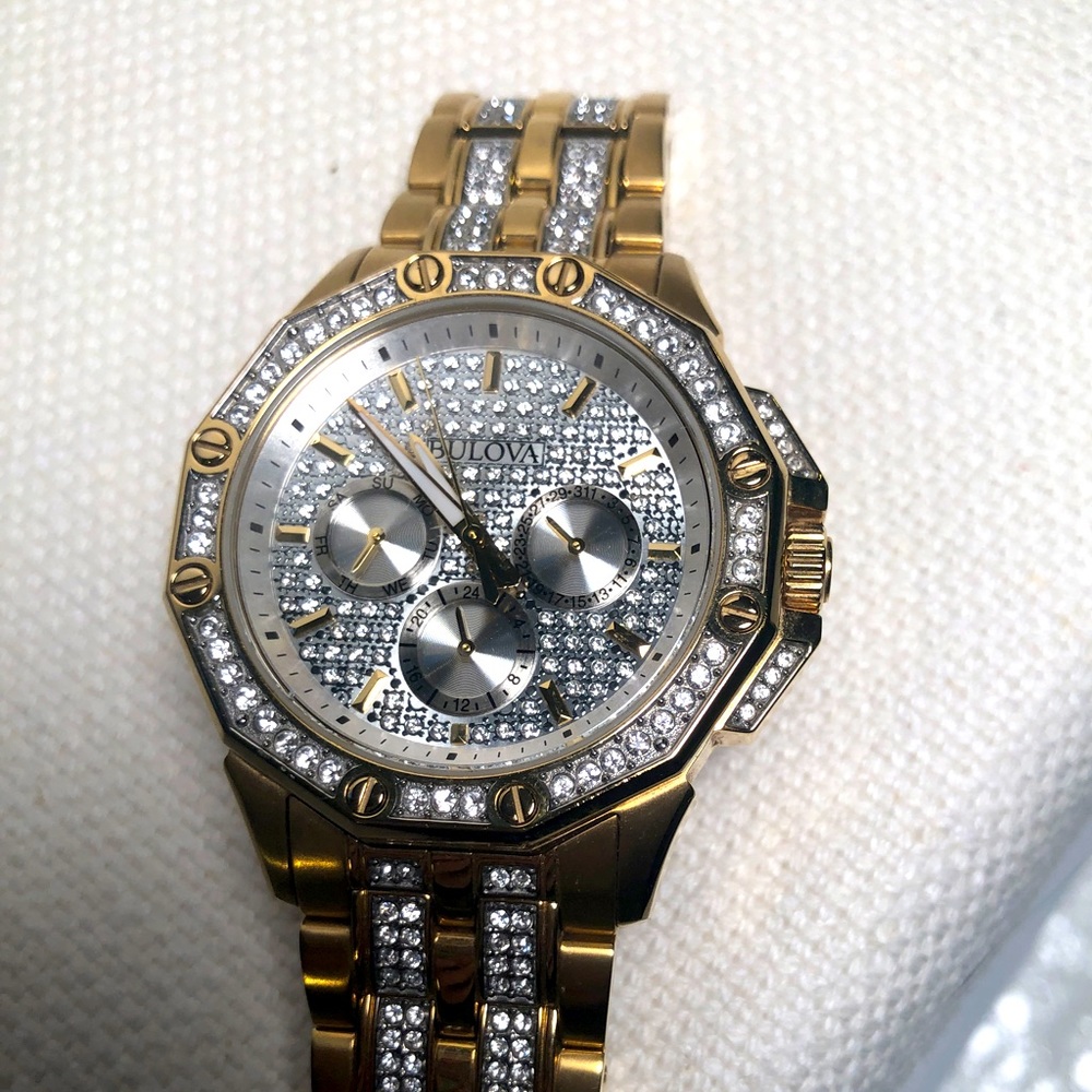 Bulova Mens Swarovski crystal Octava Watch(98C126)